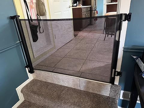 Retractable Child/Pet Gate